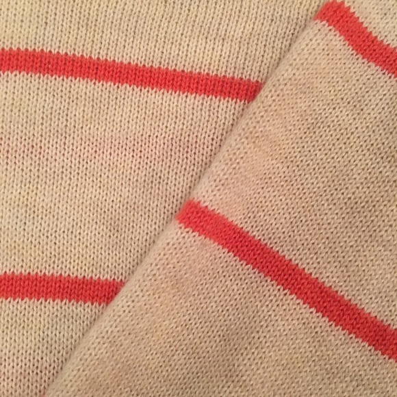 Old Navy Women’s Cream Sweater with Orange Stripes - Picture 4 of 6